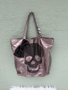 Braciano Skull Tote Shoulder Bag Womens Large Metallic Silver Sequin Bow